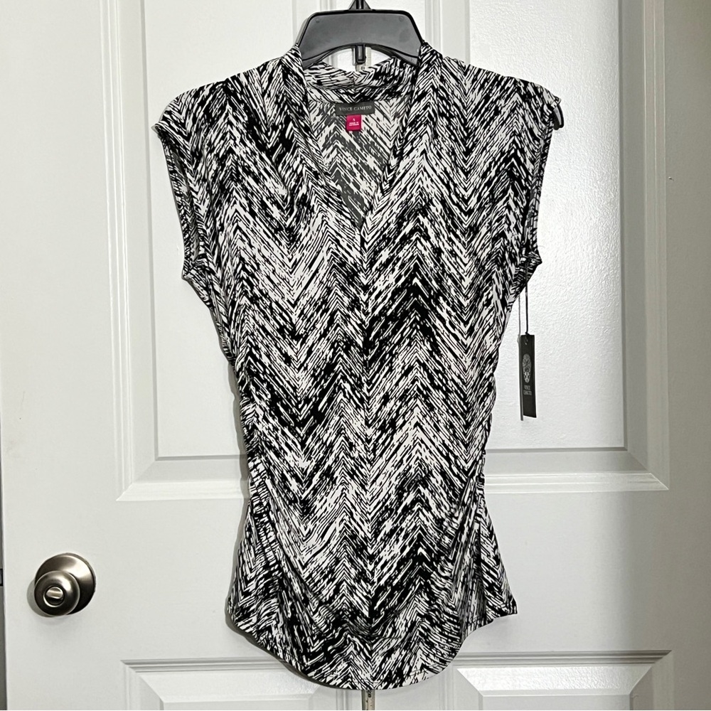 Vince Camuto Cap sleeve blouse NWT